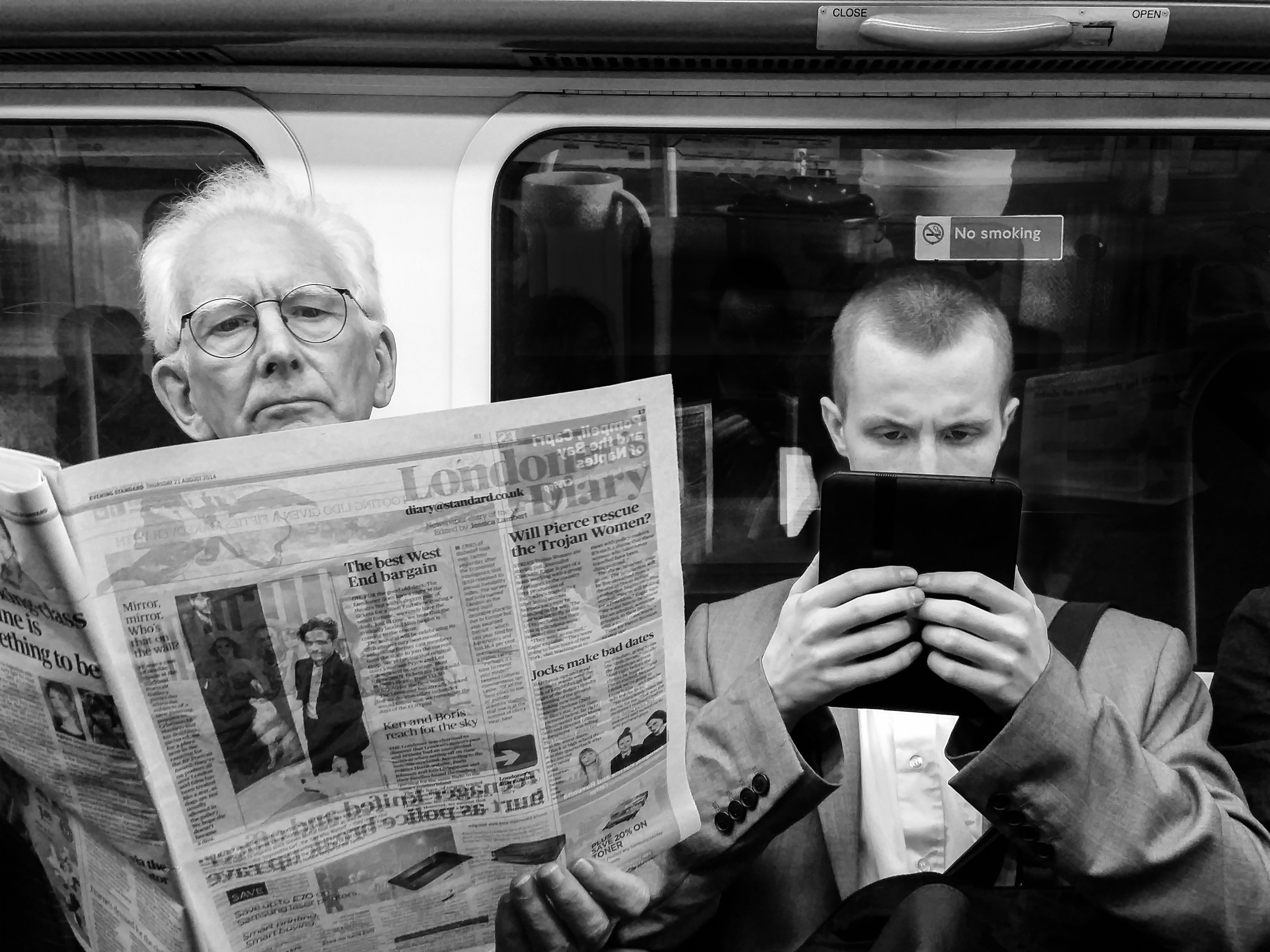 News apps versus newspaper